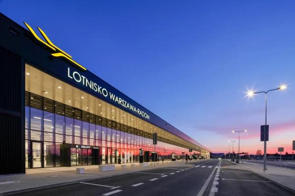Terminal lotniska Warszawa-Radom