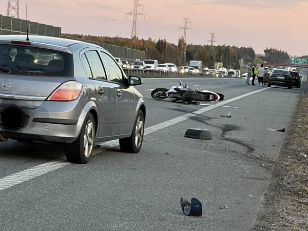 Wypadek na S7 w Podolu