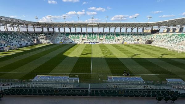 Dwa fotele i trzy niebieskie miejsca 