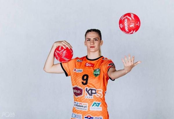Kinga Papke, skrzydłowa ELMAS-KPS APR Radom