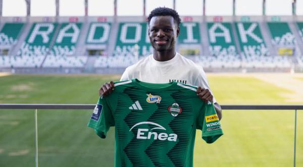Manu na zasadzie transferu definitywnego przychodzi do Radomiaka