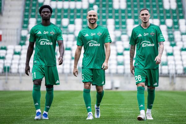 Tak prezentuje się domowy komplet strojów Radomiaka