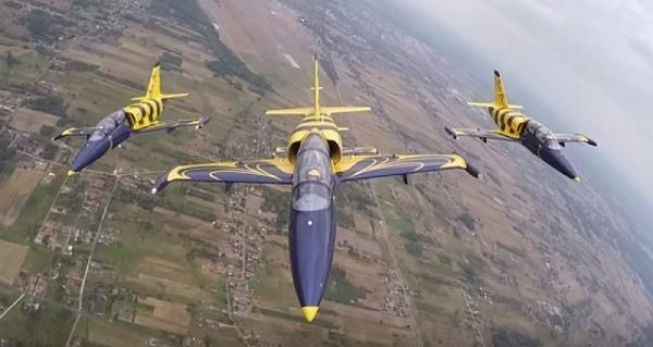 Kadr z Air Show 2015 Radom - Official Video/YouTube.pl