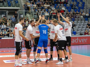 PIERROT Czarni podejmują Karton-Pak Astra