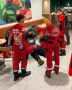 Ratownicy podczas akcji w Galerii Słonecznej