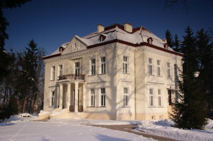 Na całej połaci śnieg...