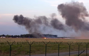 Koniec zbierania szczątków F-16. Teren oddany władzom lotniska Warszawa-Radom