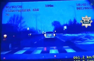 Wyprzedził na przejściu… nieoznakowany radiowóz. Szybka i dotkliwa kara