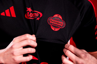 Wyjątkowe koszulki Radomiaka na 50. rocznicę Czerwca '76. Premiera w meczu z Koroną [FOTO]