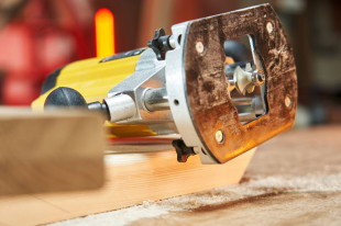 Jak dbać o frezarkę, by służyła latami? Czyszczenie i konserwacja