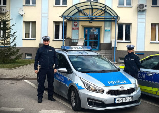 Zatrzymali samochód za przekroczenie dozwolonej prędkości. Skończyło się jednak nie na mandacie, ale na szczęśliwym porodzie!