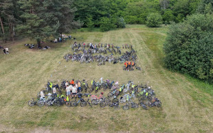 Rowerowy Zlot Gwiaździsty 2026. Finał z metą nad zalewem w Domaniowie [FOTO | WIDEO]