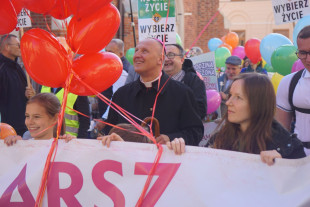 Marsz dla Życia i Rodziny prowadził biskup Marek Solarczyk