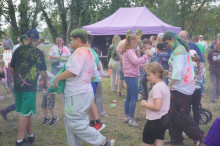 Letni Festiwal Zabawy oraz Holi Święto Kolorów. 