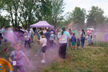 Letni Festiwal Zabawy oraz Holi Święto Kolorów. 