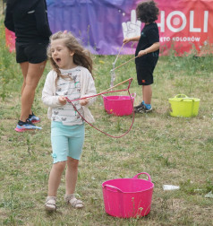 Letni Festiwal Zabawy oraz Holi Święto Kolorów. 