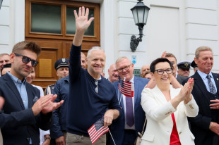 Ambasador USA Thomas Rose na pikniku w Warce