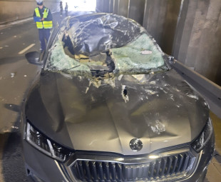 Groźny wypadek pod wiaduktem na Grzecznarowskiego