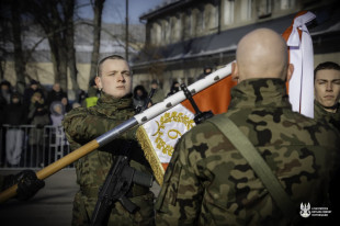 Mróz na polikach i ciepło w sercach! Żołnierze WOT z Radomia złożyli przysięgę [FOTO] 