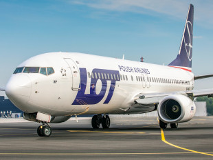 Co z administracyjnym podziałem ruchu lotniczego z Okęcia na lotniska w Radomiu i Modlinie?