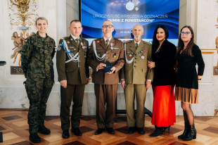 6 Mazowiecka Brygada Obrony Terytorialnej z Radomia wyróżniona medalem „Dumni z Powstańców”  [FOTO]
