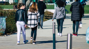 Koniec z obowiązkowymi maseczkami na świeżym powietrzu. Jest nowe rozporządzenie rządu