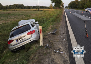 Audi po zderzeniu z Oplem wylądowało w rowie