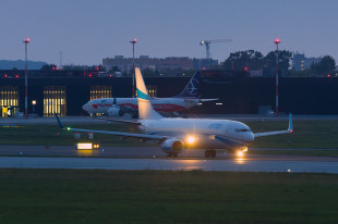 Samolot Enter Air na lotnisku w Radomiu