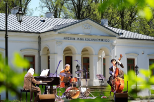 Czarnolas zaprasza. Zwiedzanie za złotówkę i koncert Chopina Jazzu