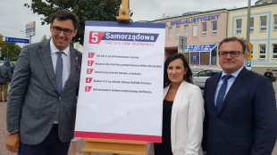 Zdjęcie z czasów gdy Radosław Witkowski i Konrad Frysztak wspólnie rządzili Radomiem. W środku Marta