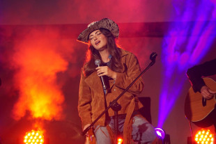 Anna Rusowicz podczas koncertu w radomskiej Elektrowni