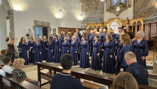 Sukces chóru z Iłży na festiwalu w Hiszpanii. Zaśpiewali w Bazylice Sagrada Família w Barcelonie [FOTO]
