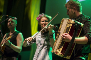 Folkowo i patriotycznie. Muzeum Wsi Radomskiej zaprasza na dwa wydarzenia