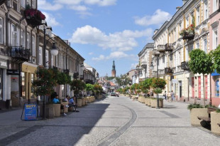 Radom i jego centrum - ulica Żeromskiego