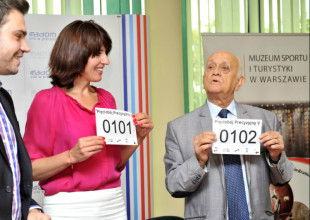 Andrzej Strejlau (z prawej) wraz z wiceprezydent Radomia Anna Białkowską