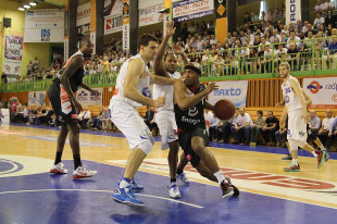 Świetna Rosa pewnie pokonuje Czarne Pantery ze Słupska!