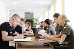 170 ochotników rozpoczęło „Wakacje z WOT” w Radomiu