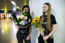Powitanie Tomasza Mitala na warszawskim Okęciu