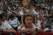 Doping kibiców podczas meczu Legii z Radomiakiem
