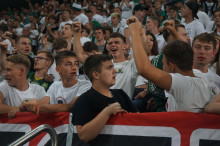 Doping kibiców podczas meczu Legii z Radomiakiem