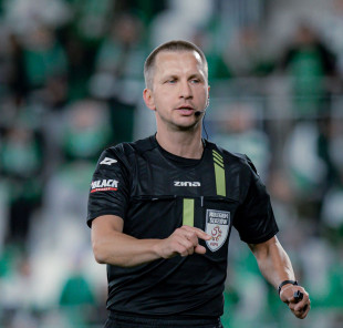 Sędzia Bartosz Frankowski z Torunia