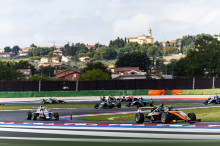 Aleksander Ruta punktuje w Formule 4 we Włoszech