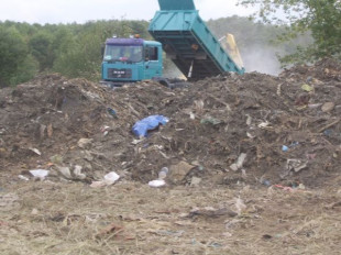 W części budują, w części czekają