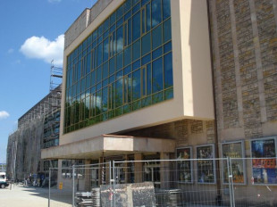 Teatr pięknieje w oczach (zdjęcia)