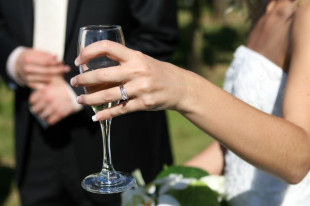 Alkohol szkodzi zdrowiu: niebezpieczeństwa alkoholowych ciągów