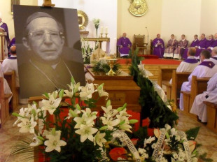 Uroczystości pogrzebowe bp. Siczka. Przybyło 150 księży (zdjęcia)
