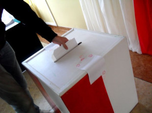 ''Jedyny prawdziwy sondaż to wybory''. Radomscy politycy o najnowszych wynikach
