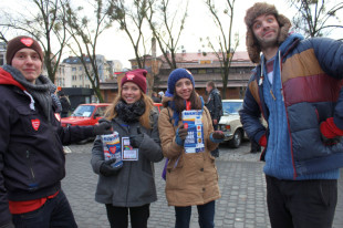 Orkiestra gra w Radomiu na całego. Zaprasza na plac Jagielloński i do Galerii Słonecznej. Zobacz ile już zebrano [ZDJĘCIA]