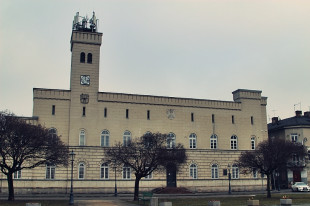 Dokumentacja na remont ratusza za 300 tysięcy złotych. Nowe miejsce obrad Rady Miejskiej?