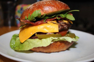 Przepyszne burgery od Radom24.pl i Burger Brothers [KLIKNIJ I WYGRAJ]